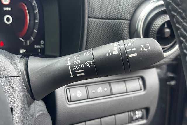 Nissan Juke 1.6 (143ps) Hybrid N-Connecta Auto
