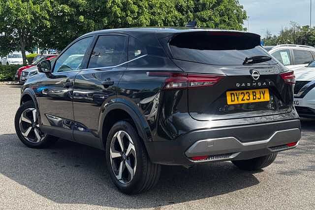 Nissan Qashqai 1.3 DIG-T (160ps) N-Connecta