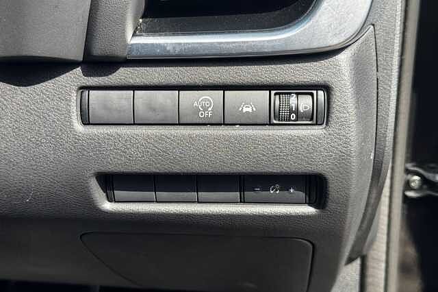 Nissan Qashqai 1.3 DIG-T (160ps) N-Connecta