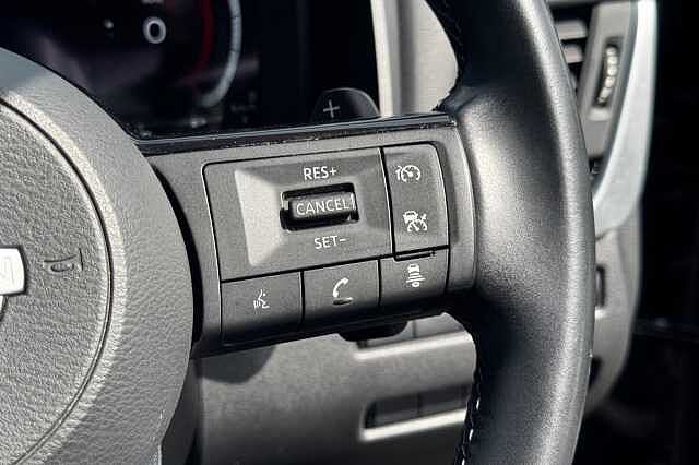 Nissan Qashqai 1.3 DIG-T (160ps) N-Connecta