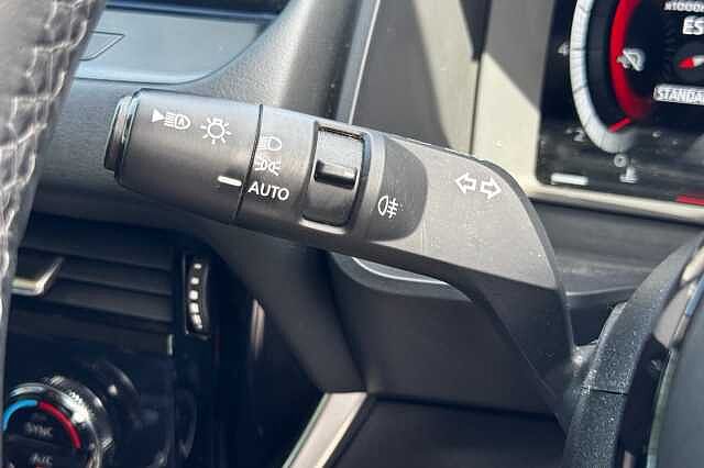 Nissan Qashqai 1.3 DIG-T (160ps) N-Connecta