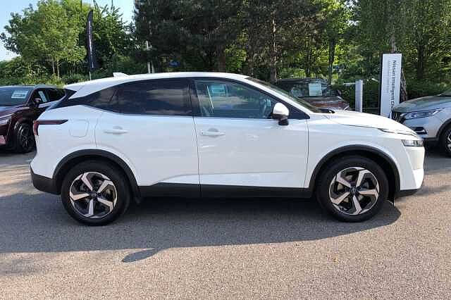 Nissan Qashqai Hatchback 1.3 DiG-T MH 158 N-Connecta 5dr 4WD Xtronic