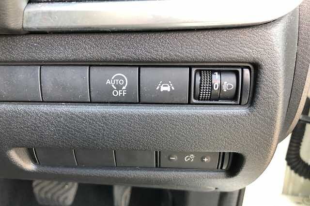 Nissan Qashqai Hatchback 1.3 DiG-T MH 158 N-Connecta 5dr 4WD Xtronic