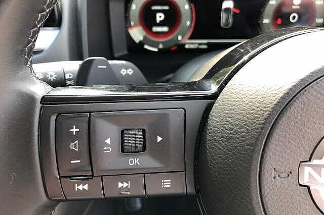 Nissan Qashqai Hatchback 1.3 DiG-T MH 158 N-Connecta 5dr 4WD Xtronic