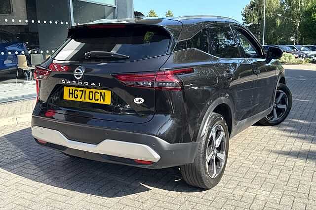Nissan Qashqai 1.3 DIG-T 140ps Premiere Edition
