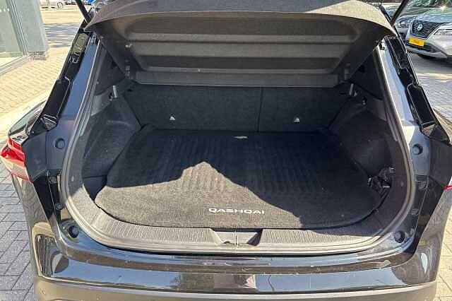 Nissan Qashqai 1.3 DIG-T 140ps Premiere Edition