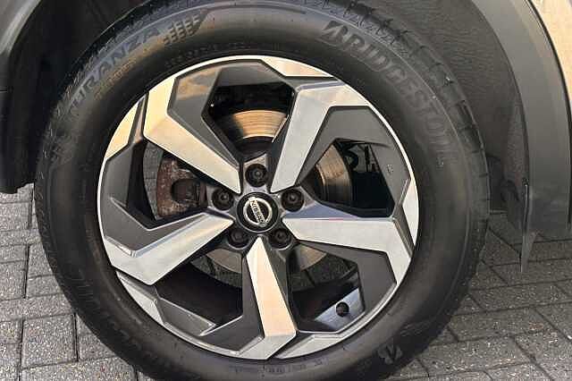 Nissan Qashqai 1.3 DIG-T ( 140ps ) 2021MY N-Connecta