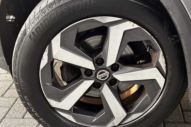Nissan Qashqai 1.3 DIG-T ( 140ps ) 2021MY N-Connecta