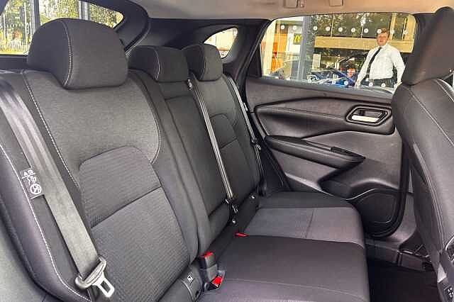 Nissan Qashqai 1.3 DIG-T ( 140ps ) 2021MY N-Connecta