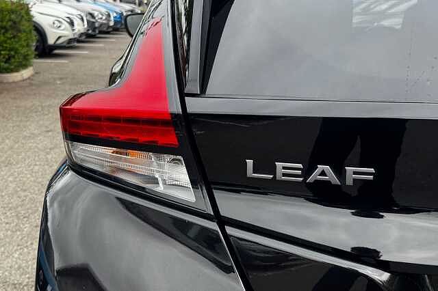 Nissan Leaf E (110kw) Tekna (39kWh) 5 Dr Hatchback