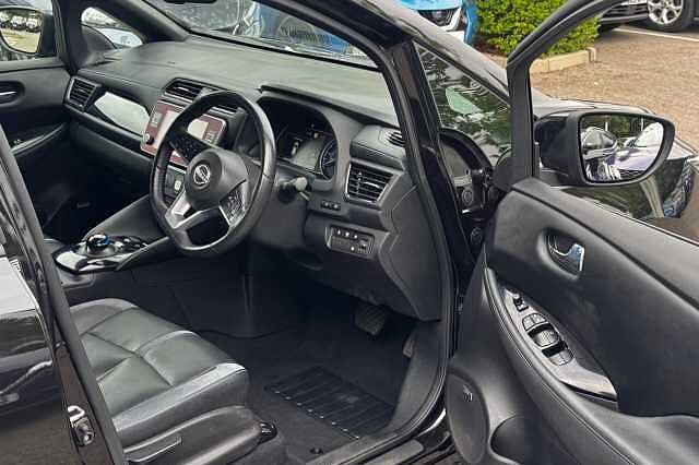 Nissan Leaf E (110kw) Tekna (39kWh) 5 Dr Hatchback