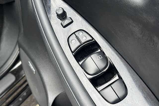 Nissan Leaf E (110kw) Tekna (39kWh) 5 Dr Hatchback