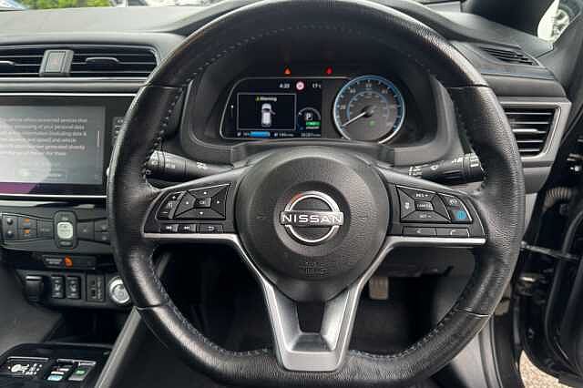 Nissan Leaf E (110kw) Tekna (39kWh) 5 Dr Hatchback
