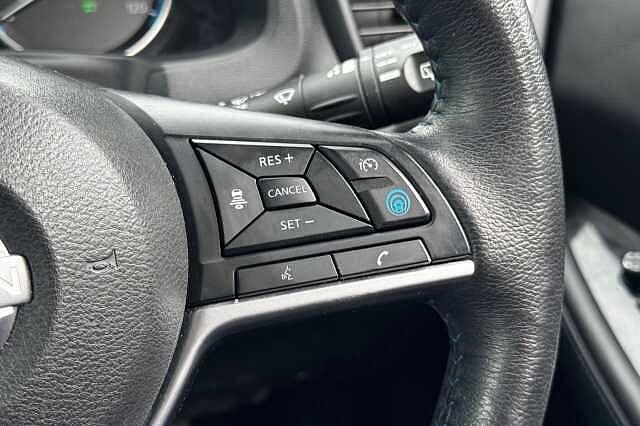Nissan Leaf E (110kw) Tekna (39kWh) 5 Dr Hatchback