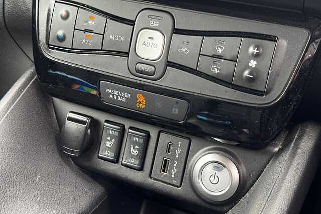 Nissan Leaf E (110kw) Tekna (39kWh) 5 Dr Hatchback