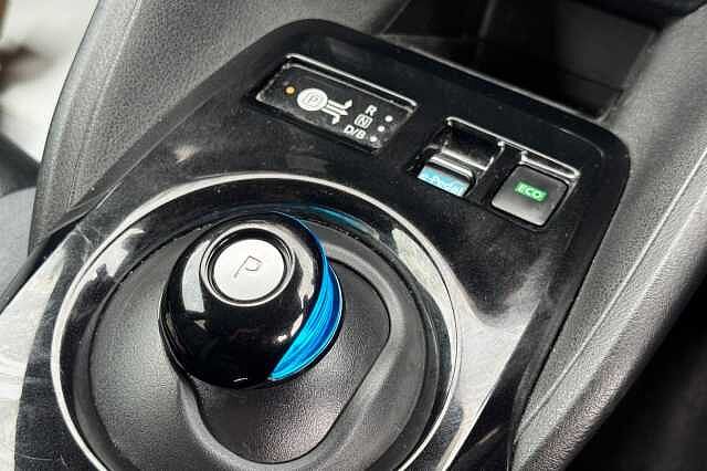 Nissan Leaf E (110kw) Tekna (39kWh) 5 Dr Hatchback