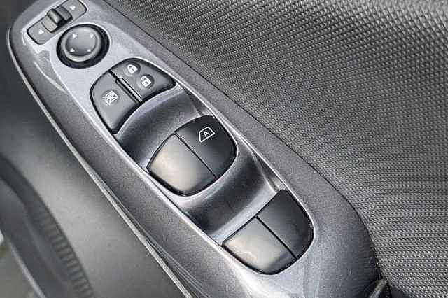 Nissan Juke 1.0 DiG-T 114 Visia 5dr