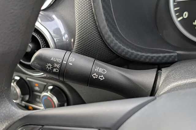 Nissan Juke 1.0 DiG-T 114 Visia 5dr