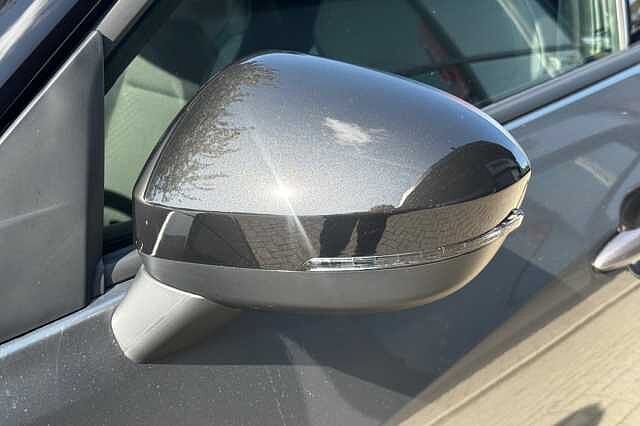 Nissan Juke 1.0 DiG-T 114 N-Connecta 5dr