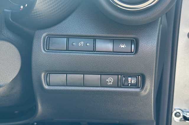 Nissan Juke 1.0 DiG-T 114 N-Connecta 5dr