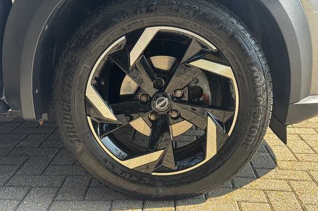 Nissan Juke 1.0 DiG-T 114 N-Connecta 5dr