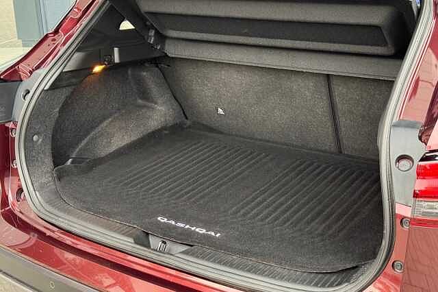 Nissan Qashqai 1.3 DiG-T MH Tekna 5dr