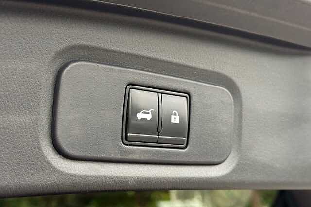 Nissan Qashqai 1.3 DiG-T MH Tekna 5dr