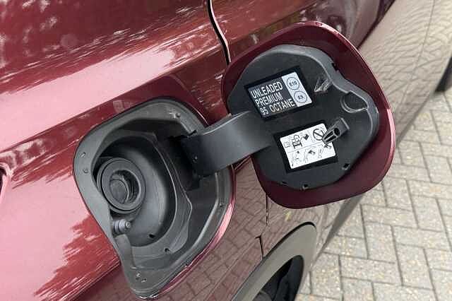 Nissan Qashqai 1.3 DiG-T MH Tekna 5dr