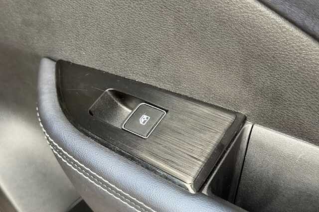 Nissan Qashqai 1.3 DiG-T MH Tekna 5dr