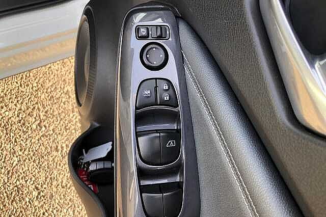 Nissan Juke 1.0 DiG-T 114 N-Connecta 5dr