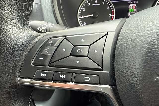 Nissan Juke 1.0 DiG-T 114 N-Connecta 5dr