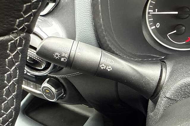 Nissan Juke 1.0 DiG-T 114 N-Connecta 5dr