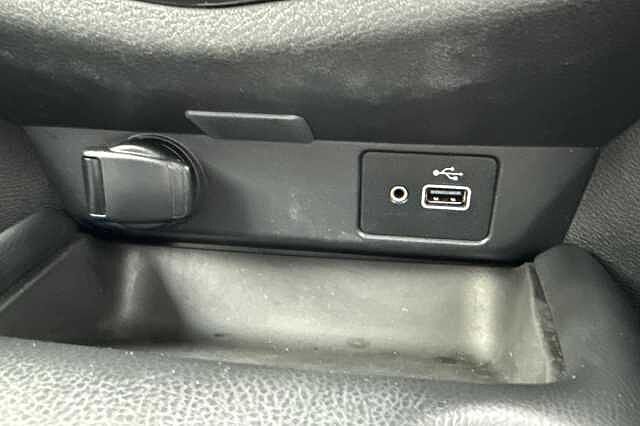 Nissan Juke 1.0 DiG-T 114 N-Connecta 5dr