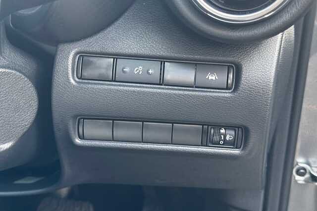 Nissan Juke 1.6 Hybrid N-Connecta 5dr Auto