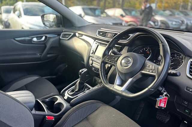 Nissan Qashqai 1.3 DiG-T 160 Acenta Premium 5dr DCT
