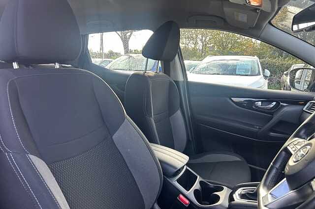 Nissan Qashqai 1.3 DiG-T 160 Acenta Premium 5dr DCT