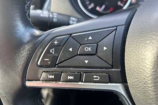 Nissan Qashqai 1.3 DiG-T 160 Acenta Premium 5dr DCT