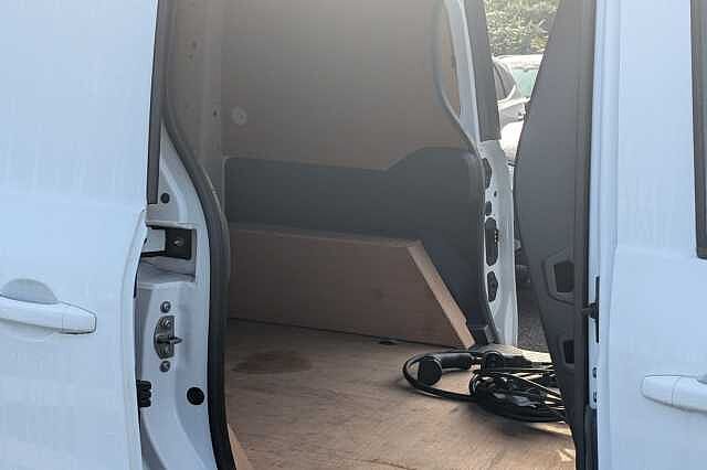 Nissan Townstar L1 90kW Tekna Van Auto 45kWh