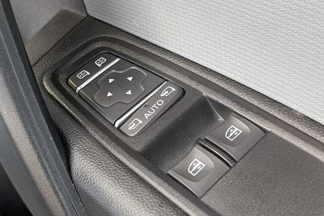 Nissan Townstar L1 90kW Tekna Van Auto 45kWh