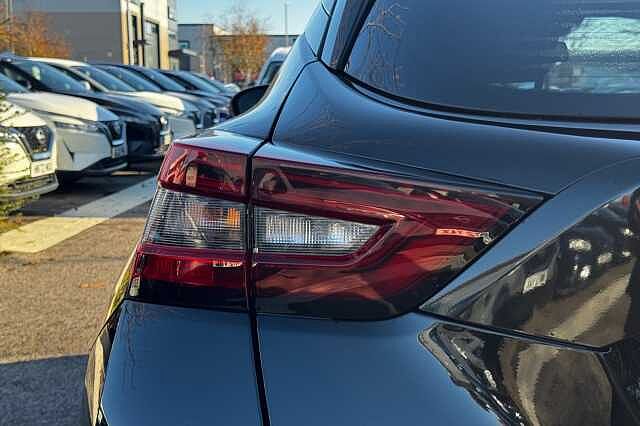 Nissan Juke 1.0 DiG-T 114 N-Connecta 5dr DCT