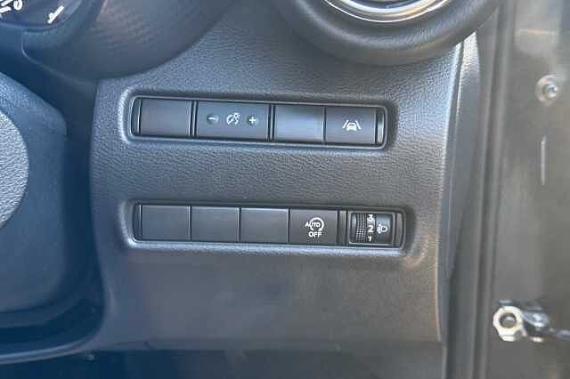 Nissan Juke 1.0 DiG-T 114 N-Connecta 5dr DCT