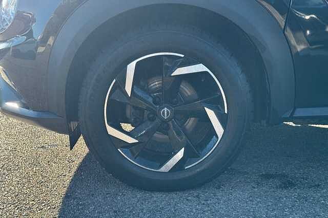 Nissan Juke 1.0 DiG-T 114 N-Connecta 5dr DCT